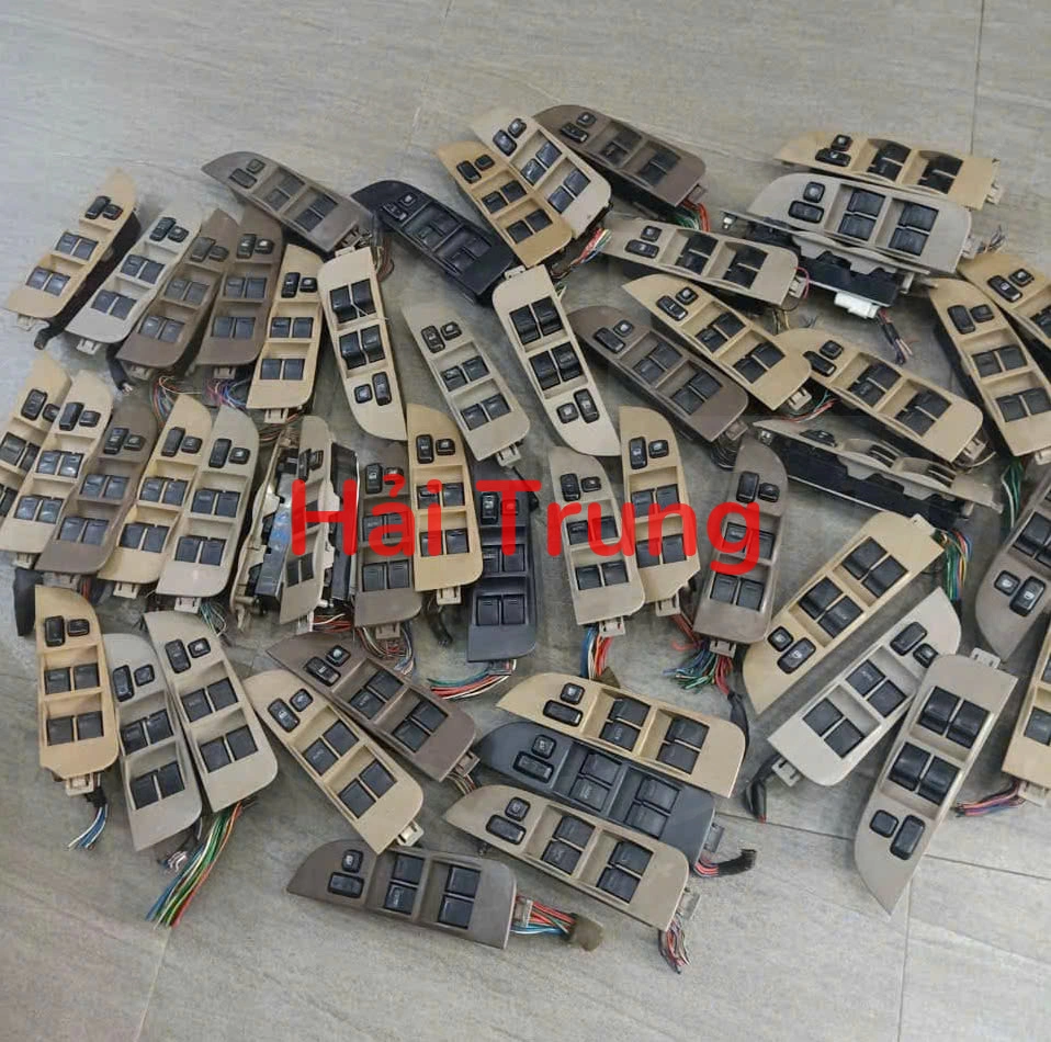 Công tắc lên kính, ốp công tắc Toyota Corolla 1998-2001