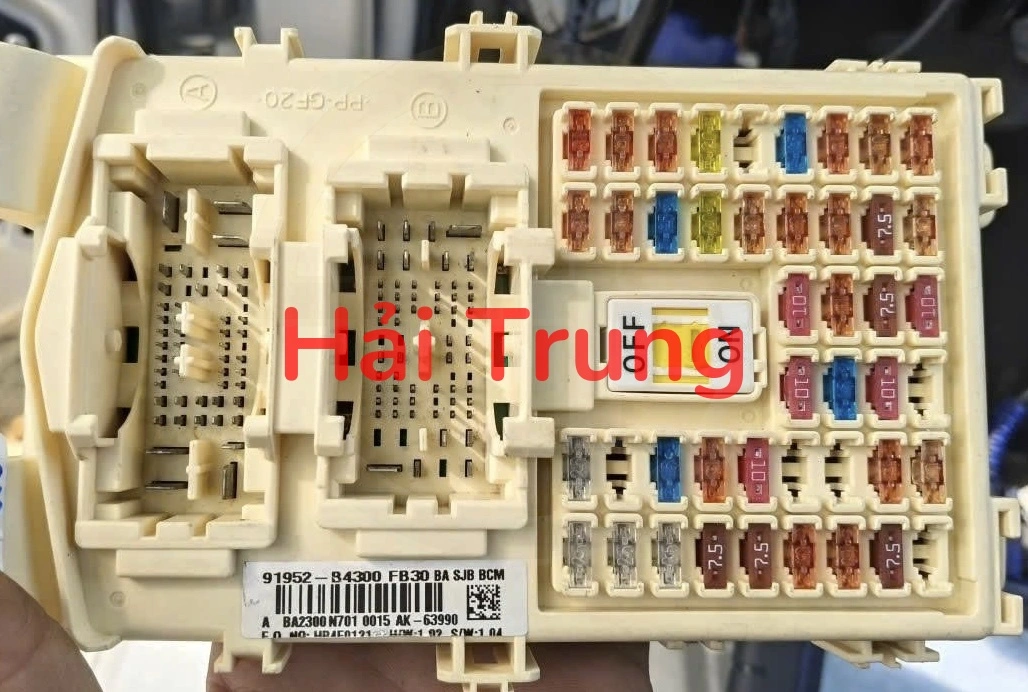Hộp cầu chì trong xe Hyundai I10 2014-2020 Tháo Xe 91952B4300