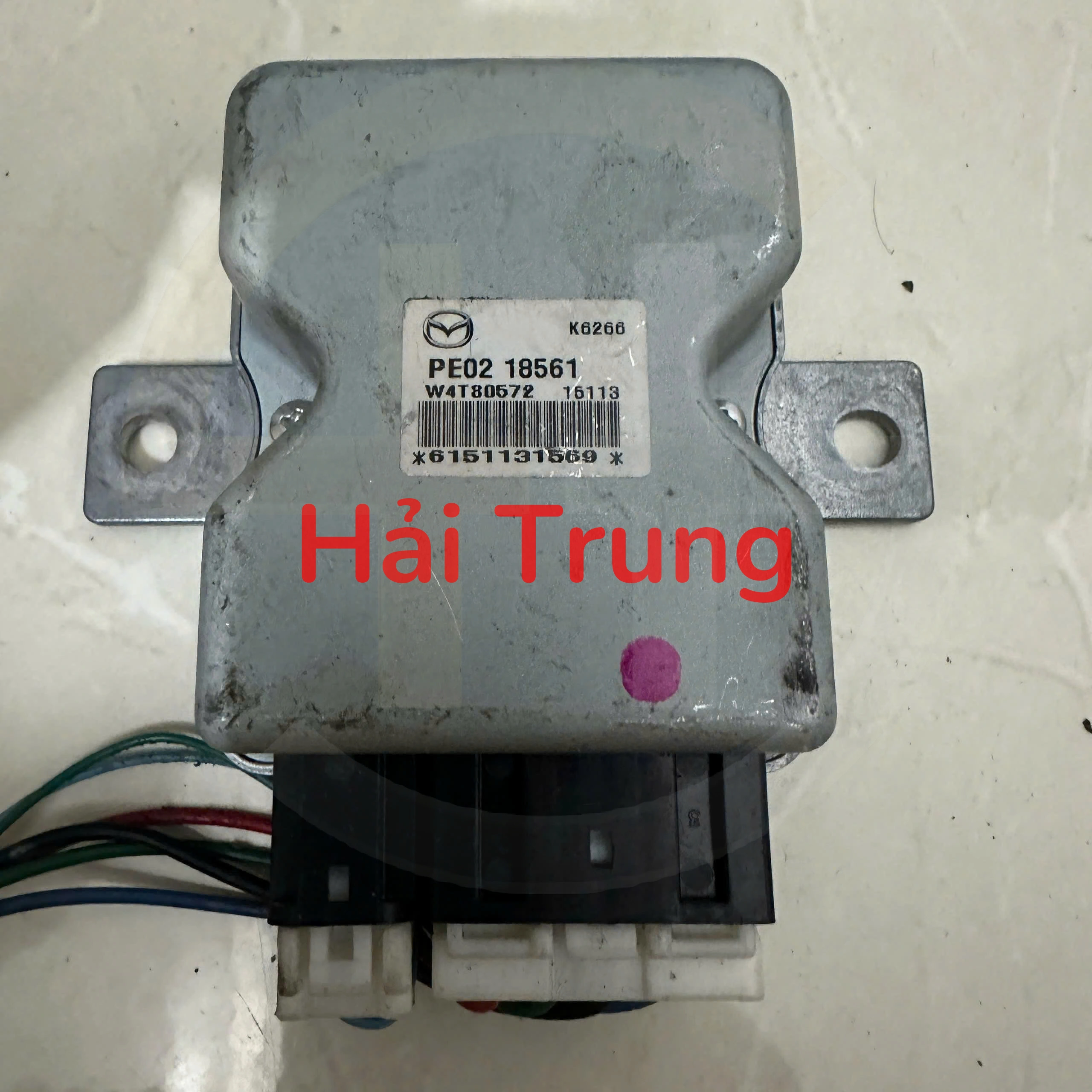 PE0218561 Hộp mô đun điều khiển bơm xăng Mazda 3 2016-2019 Tháo Xe