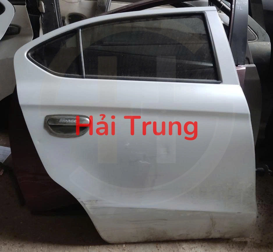 Cánh cửa sau Mitsubishi Attrage 2020 Tháo Xe
