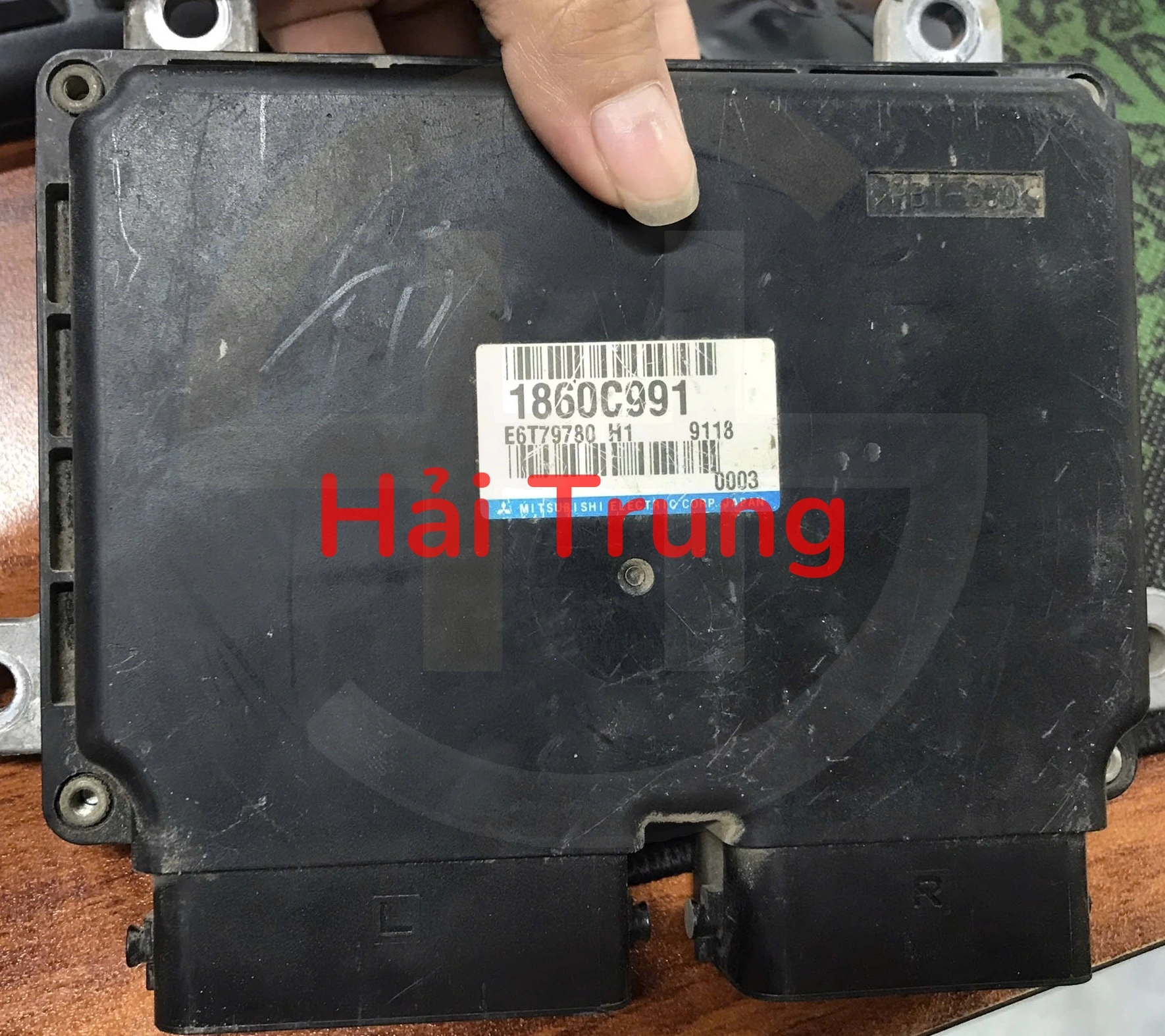 Hộp đen Ecu Mitsubishi Pajero Tháo Xe 1860C991