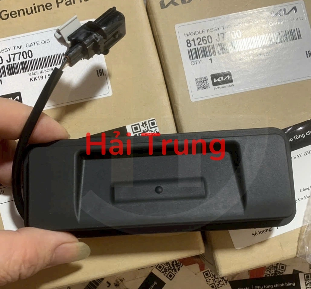 81260J7700 Công tắc mở cốp sau Kia Sonet 2022 2023 2024