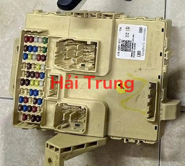 91950S1080 Tháo xe hộp cầu trì trong xe Hyundai Santafe 2019-2022