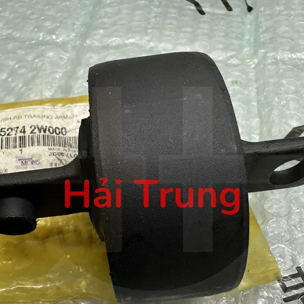 Cao su thanh giằng dọc sau Hyundai Santafe 2013-2018, Sorento 2014-2018 chính hãng 552742W000.  