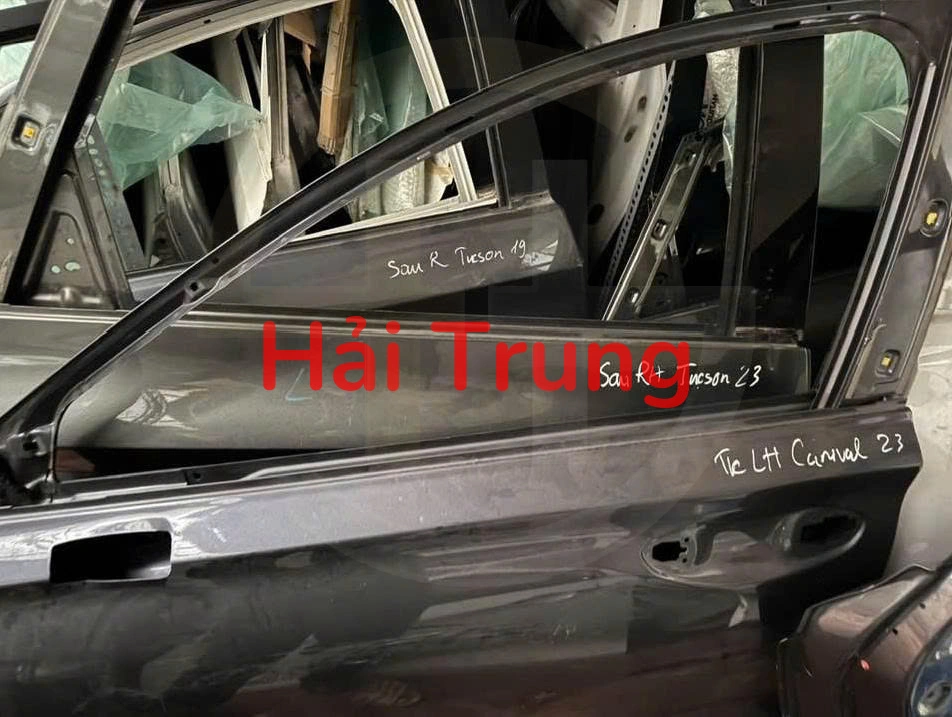 Cánh cửa trước Kia Carnival 2023-2025 Tháo Xe Zin keo chỉ