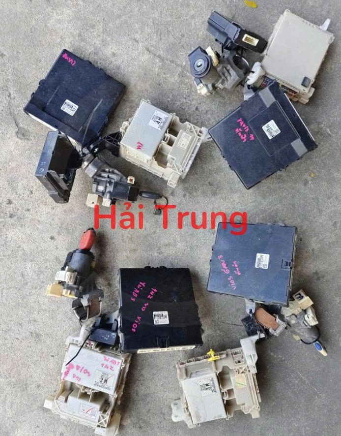 Bộ hộp điện, hộp điều khiển động cơ, hộp cầu trì Vios, Yaris 1NZ Tháo Xe