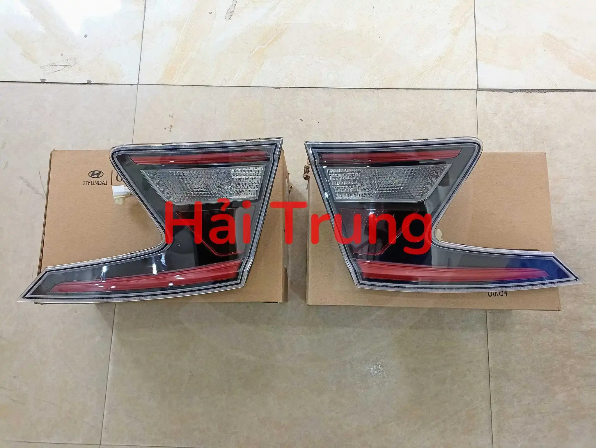 Đèn hậu trong Hyundai I10 Sedan 2021 92403K6400 92404K6400