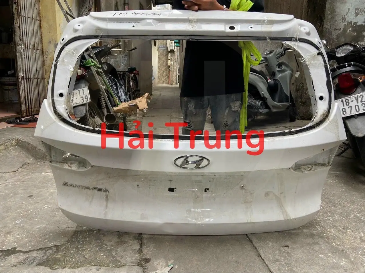 Cửa hậu Toyota Fortuner 2013-2016 tháo xe zin 