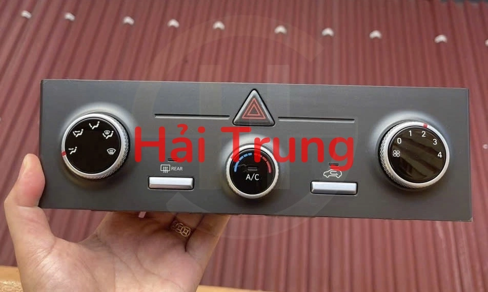 Bảng điều khiển công tắc điều hòa AC Hyundai Creta bản Tiêu Chuẩn 97250I7000TMT