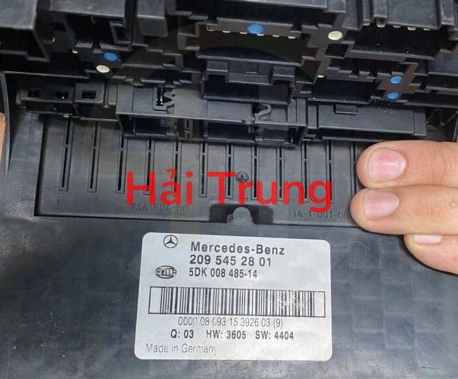 Hộp cầu trì Mercedes C180 W203 2007 Tháo Xe 2095452801