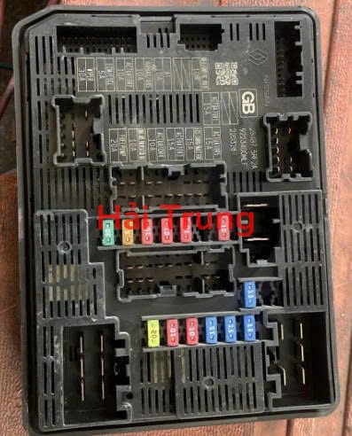 Tháo xe Hộp cầu chì Nisan Amela 2022