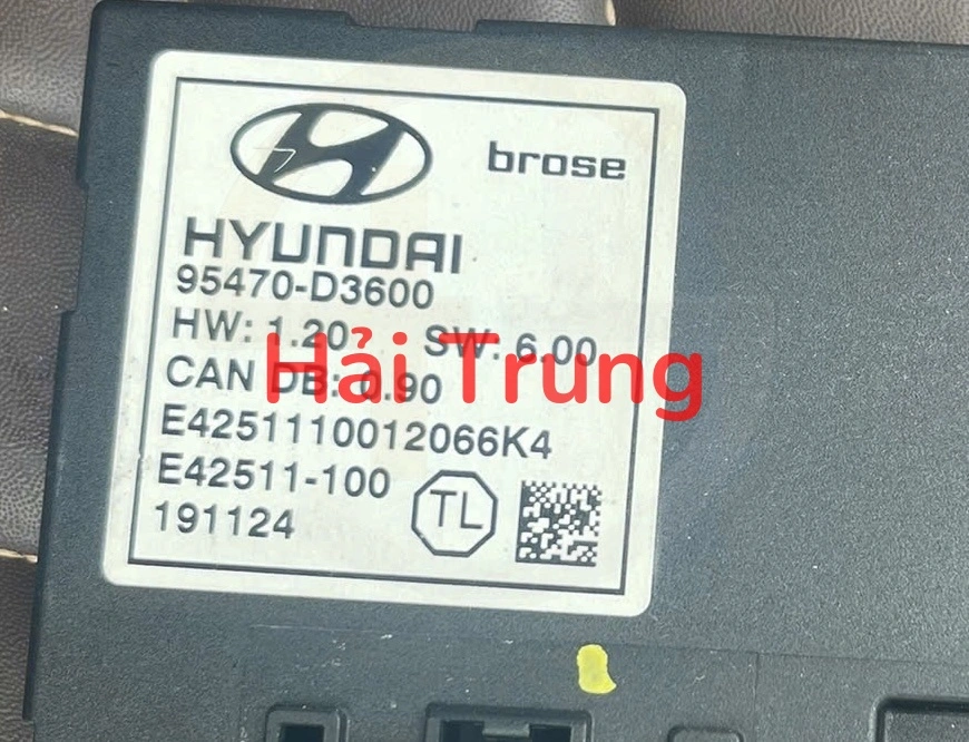 Hộp điều khiển cốp sau Hyundai Tucson Tháo Xe 95470-D3600