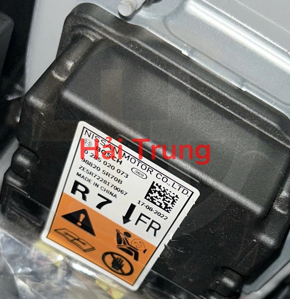 Hộp điều khiển túi khí Nissan KICKS Tháo Xe 988205R70B