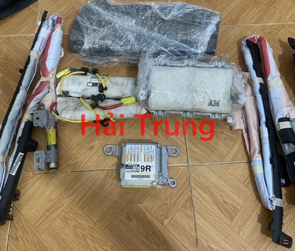 Túi khí phụ, túi khí ghế, túi khí rèm trần Toyota Hilux Tháo xe