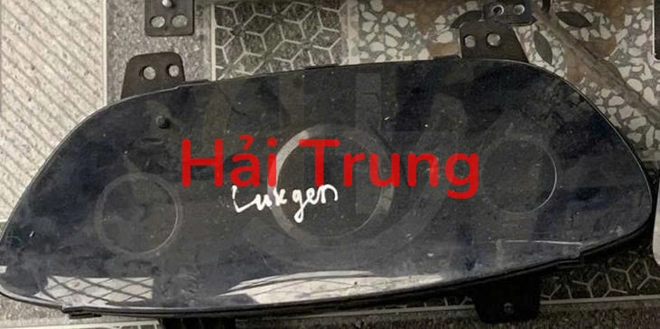 Tháo xe Đồng hồ táp lô Luxgen