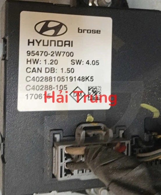 Hộp điều khiển cửa hậu Hyundai Santafe Tháo Xe 95470-2W700 954702W700