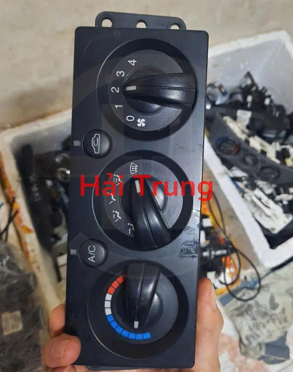 Tháo xe bảng điều khiển công tắc điều hòa AC Daewoo Nubira