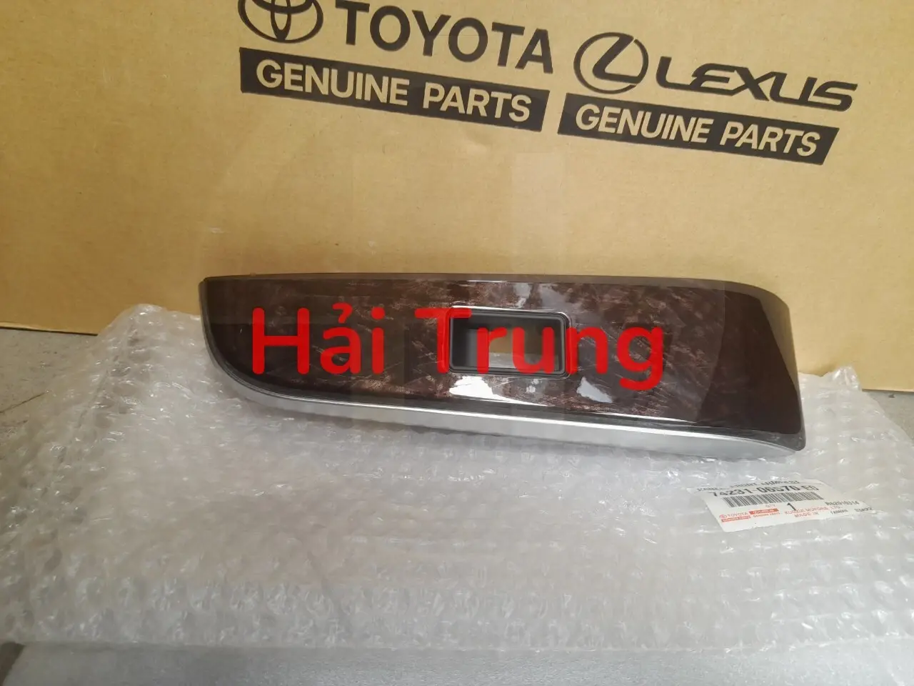 p công tắc nâng kính trước phải Toyota Camry 2014-2018 7423106570E0