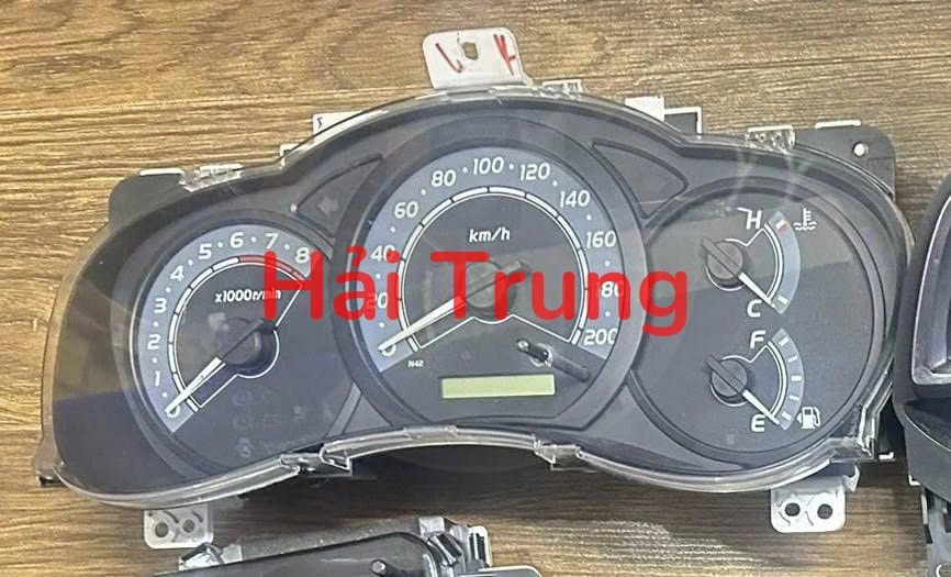 Tháo xe Đồng hồ táp lô Toyota Innova 2006-2016