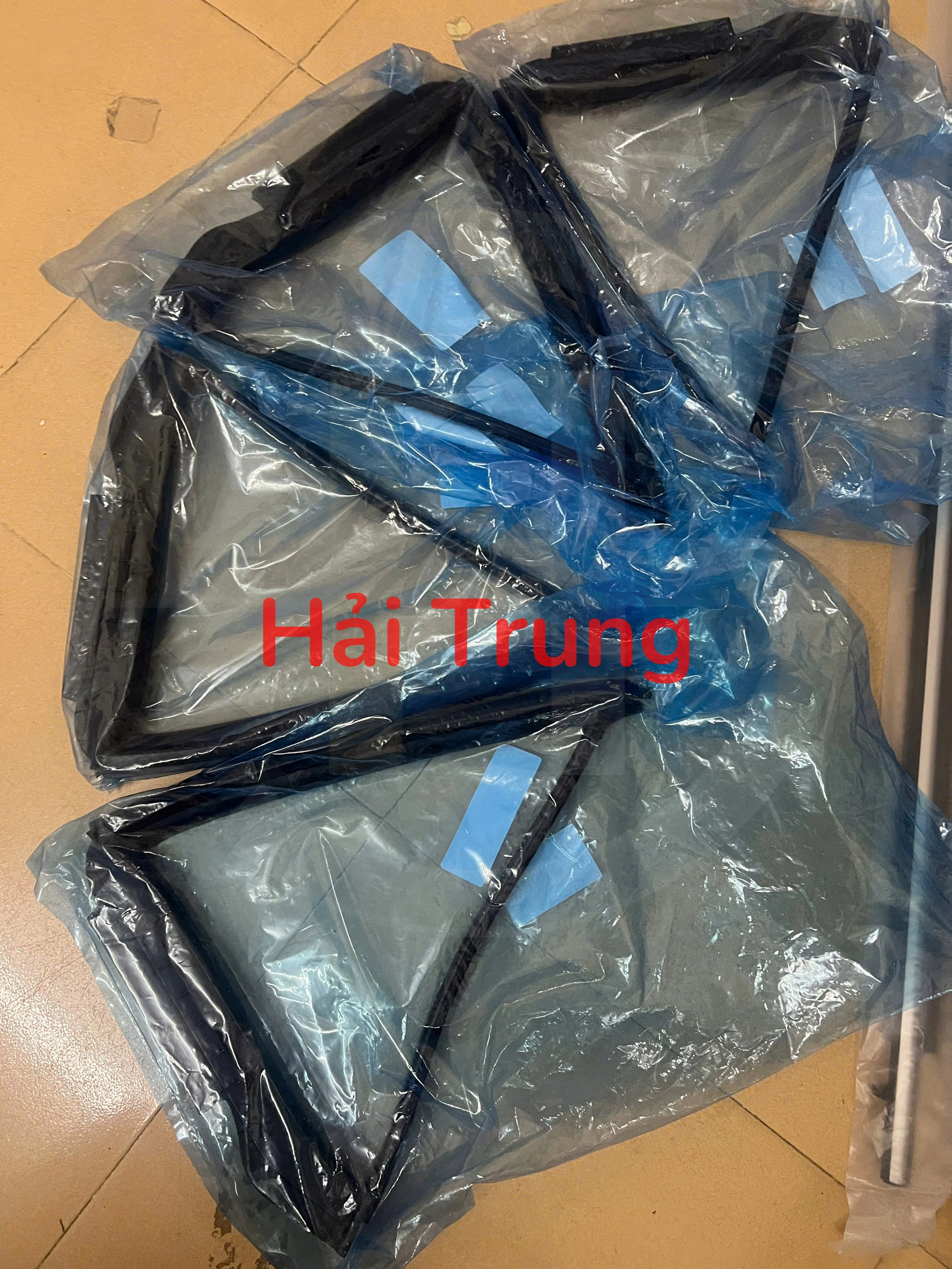 Gioăng kính tam giác cửa sau Toytota Fortuner 2016-2020 68189-0K070 , 68188-0K070 681890K070 681880K070