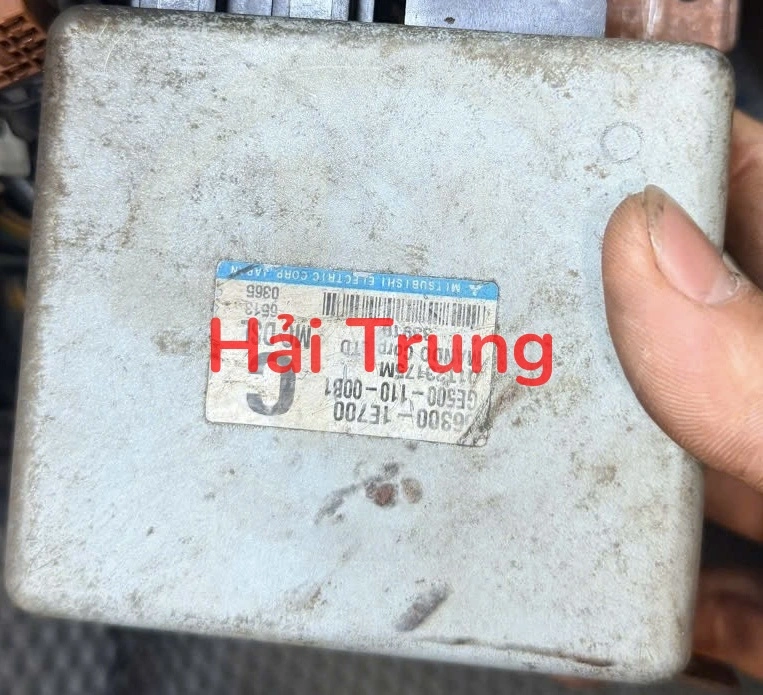 Hộp điều khiển cọc lái Hyundai Verna Tháo Xe 56300-1E700 563001E700