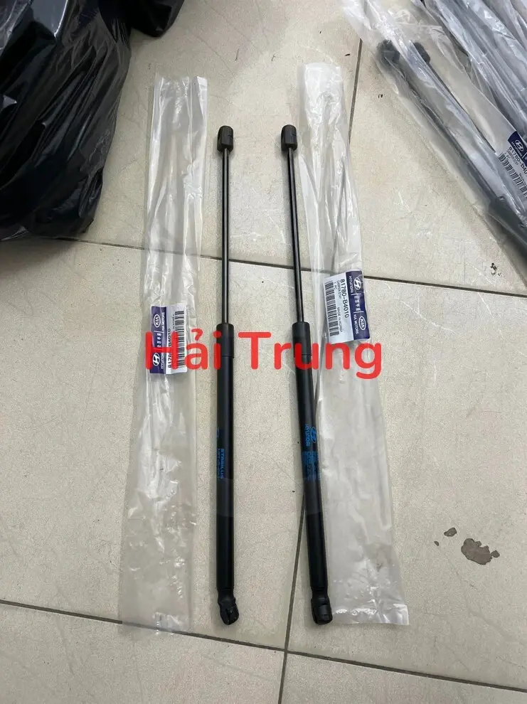 Ty chống cốp Hyundai I10 Grand 81780B4010 81780B4011