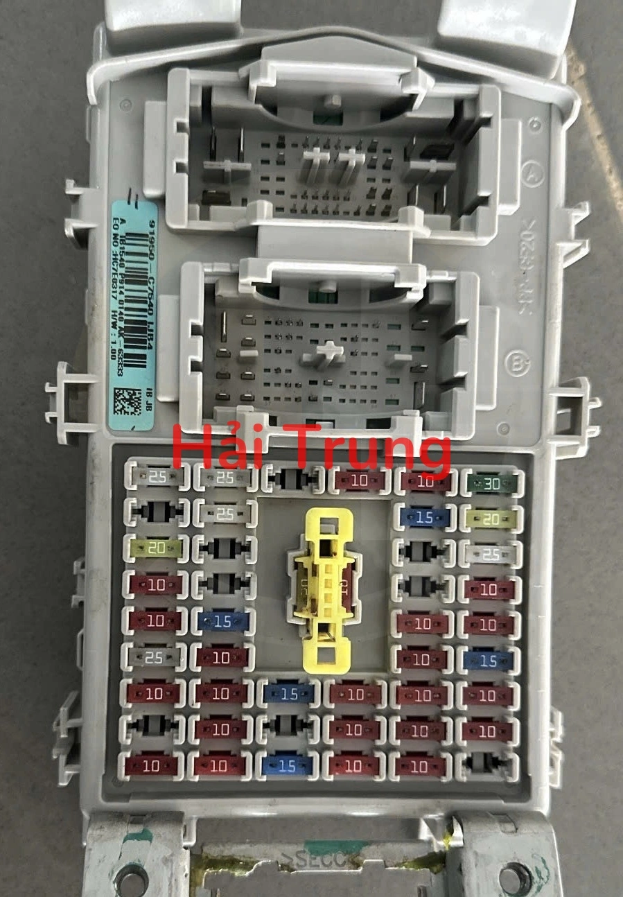 91950C7540 Hộp cầu trì trong xe Hyundai I20 2015-2018 Tháo xe