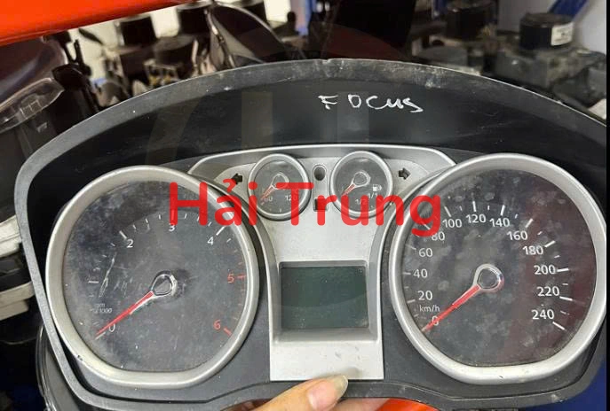 Đồng hồ tháo xe Ford Focus