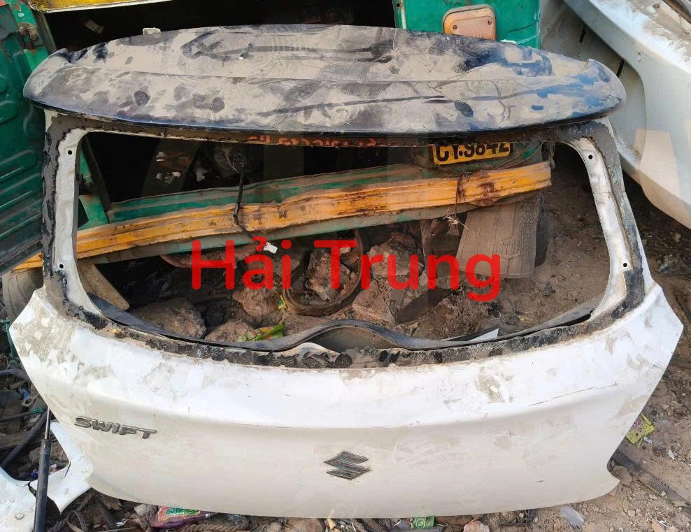 Cốp sau, cửa hậu Suzuki Swift 2022 Tháo Xe