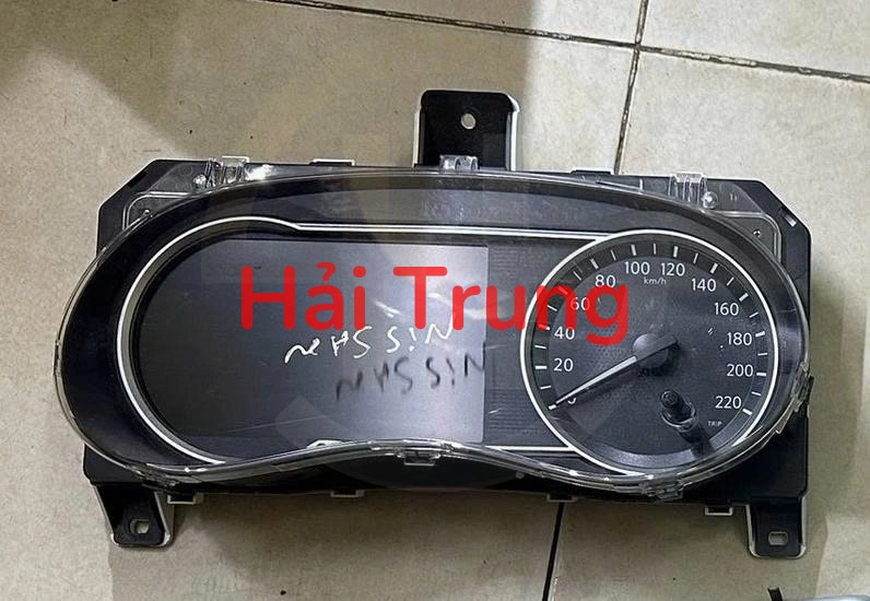 Tháo xe Đồng hồ táp lô Nissan Almera 2022