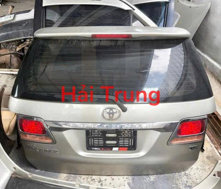 Cốp hậu, cửa sau đầy đủ Toyota Fortuner 2009-2011 Tháo Xe