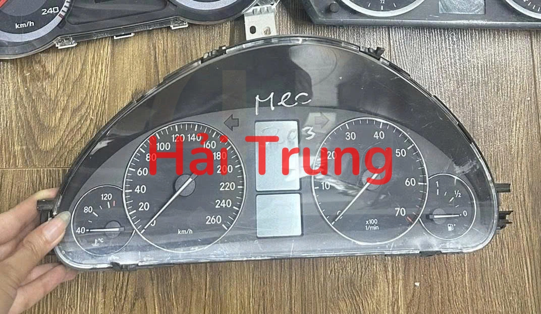 Tháo xe Đồng hồ táp lô Mercedes-Benz C-Class W203