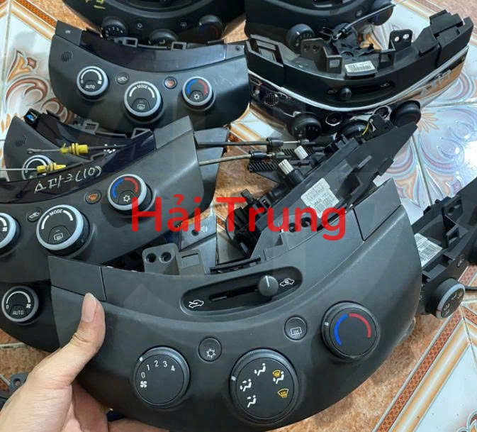 Tháo xe bảng điều khiển công tắc điều hòa Ac Chevrolet Spark