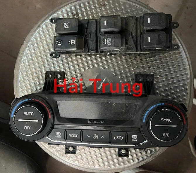 Công tắc điều hòa, công tắc tổng Kia Cerato 2017 Tháo Xe
