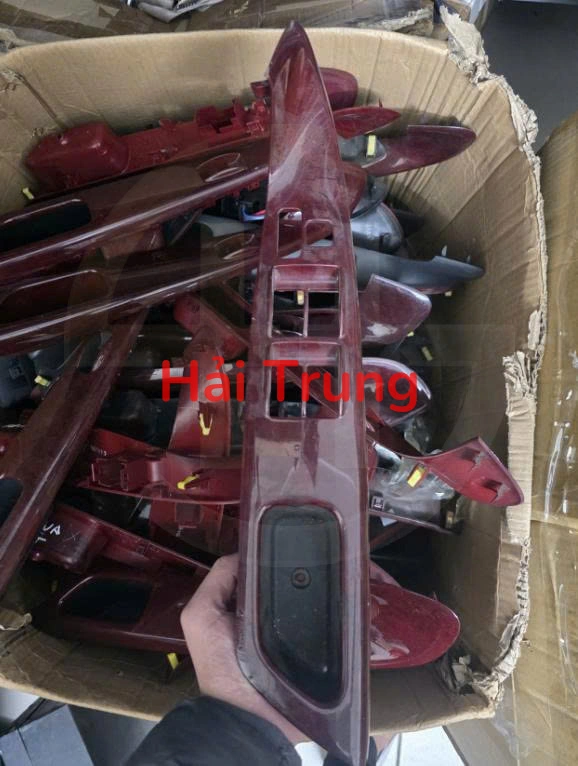 Ốp công tắc Toyota Innova Tháo Xe