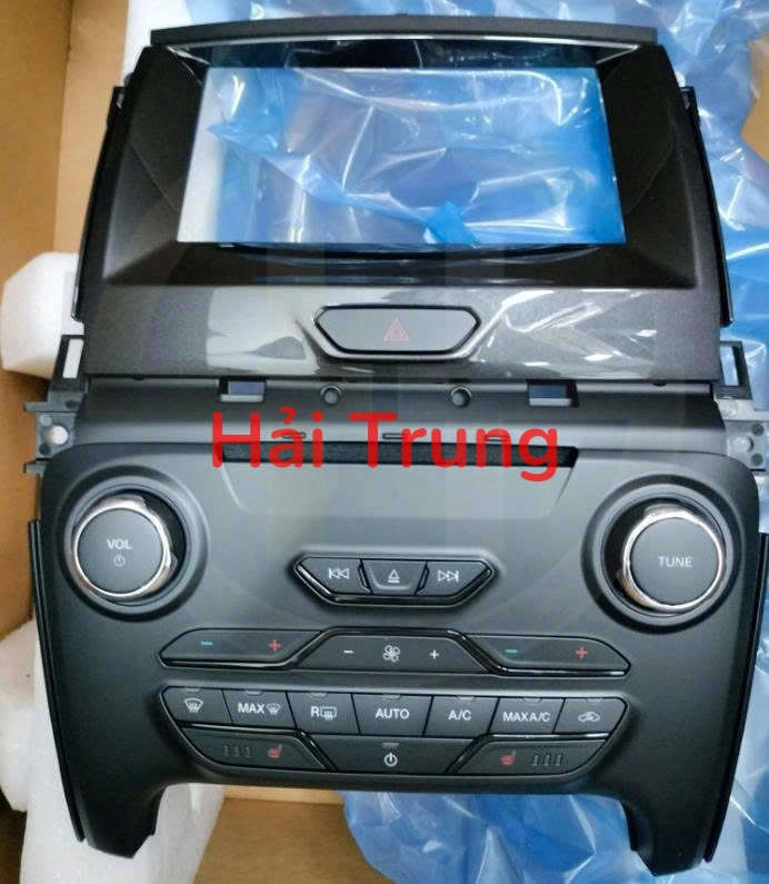 Bảng điều khiển trung tâm táp lô Ford Ranger