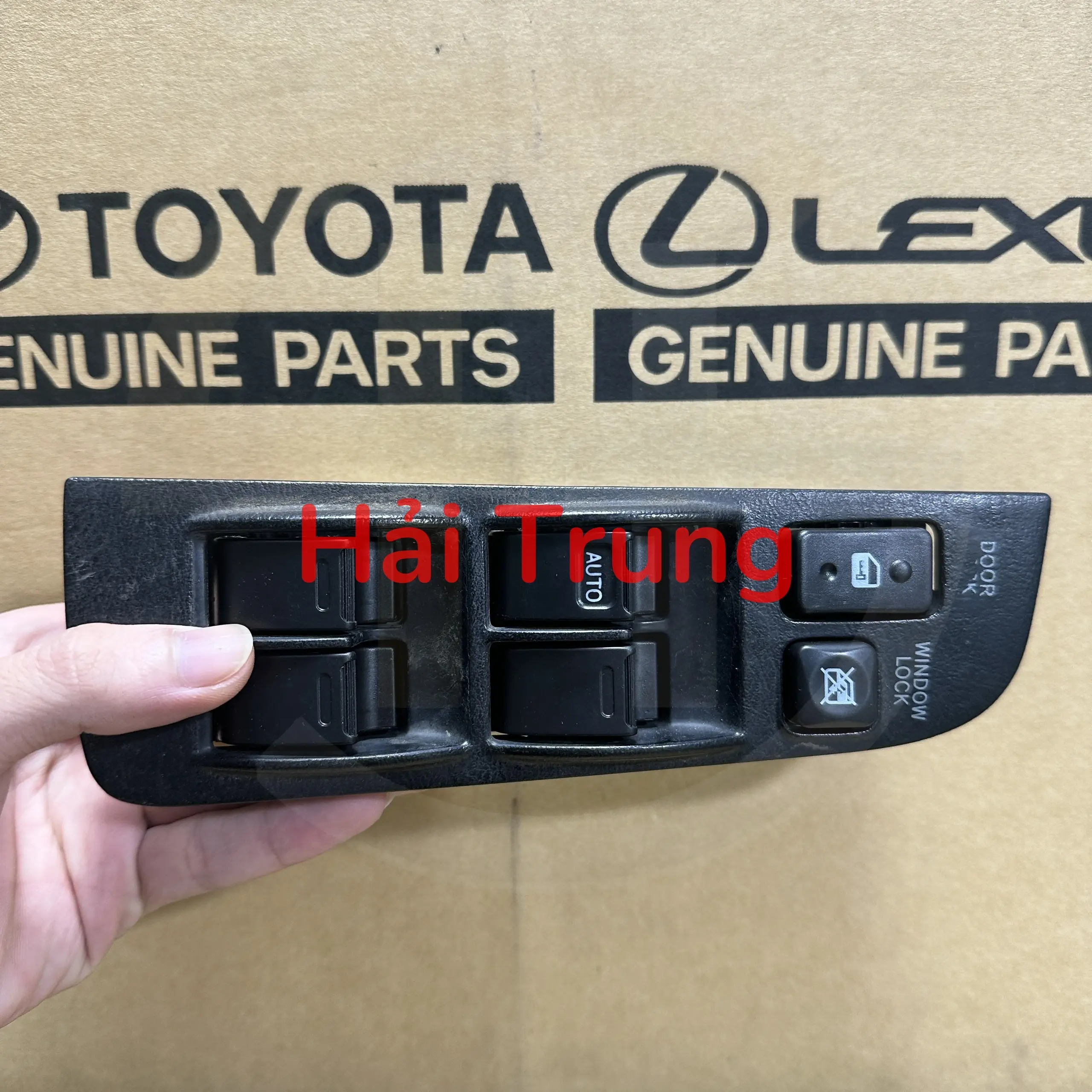 Công tắc lên xuống kính tổng Toyota Corolla chính hãng