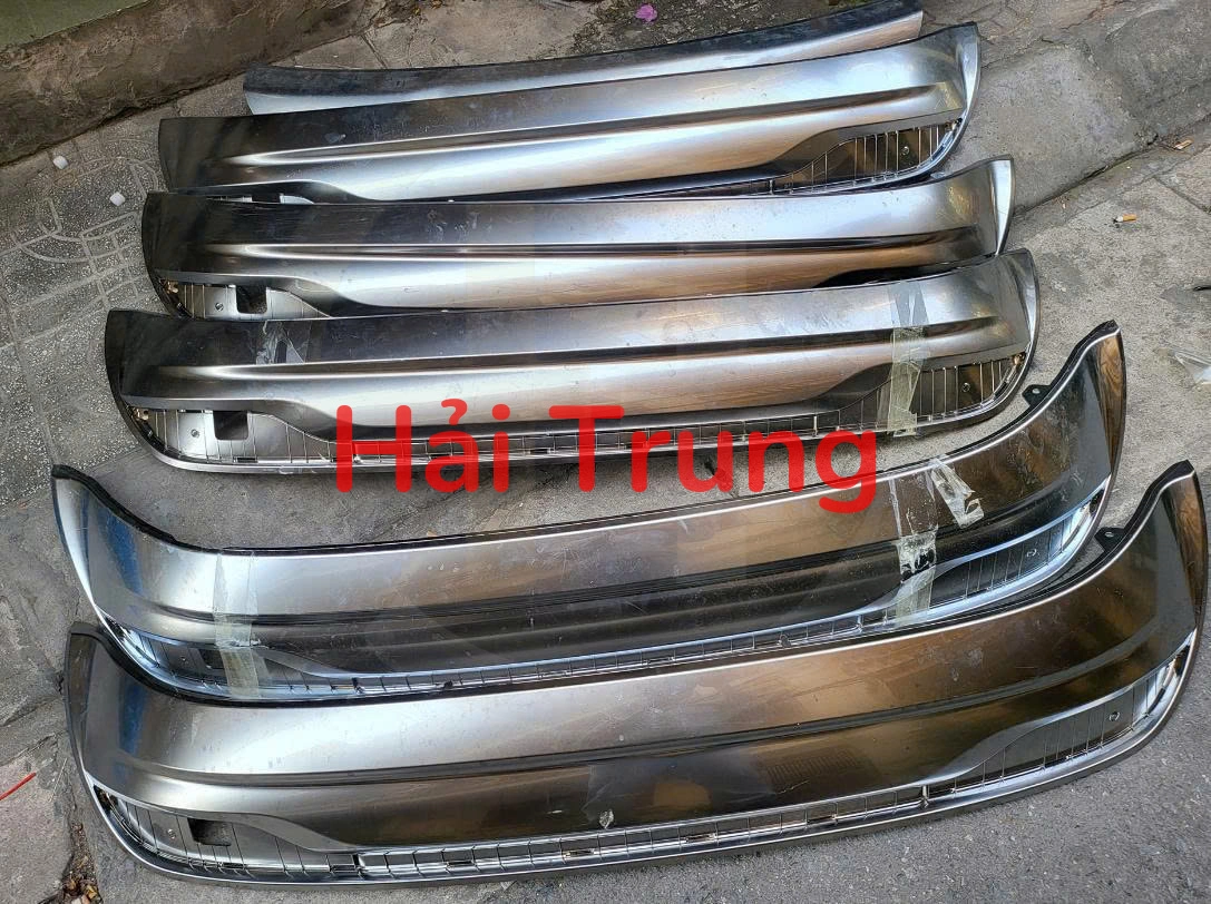 Ốp bạc cản sau Hyundai Santafe 2022-2024 Tháo Xe Mới Giá Tốt Zin