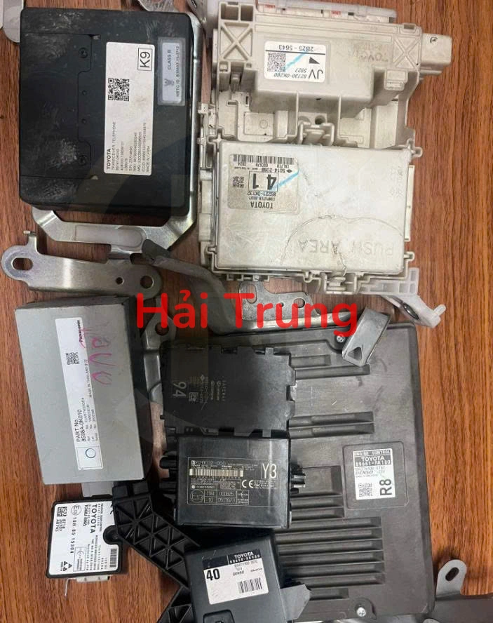 Bộ hộp điện Thân xe Toyota Hilux Tháo Xe   