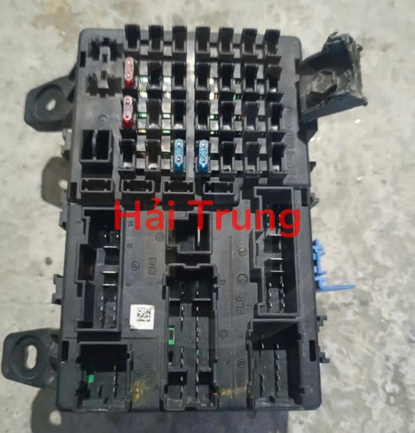 Tháo xe hộp cầu trì Hyundai Getz 1.1