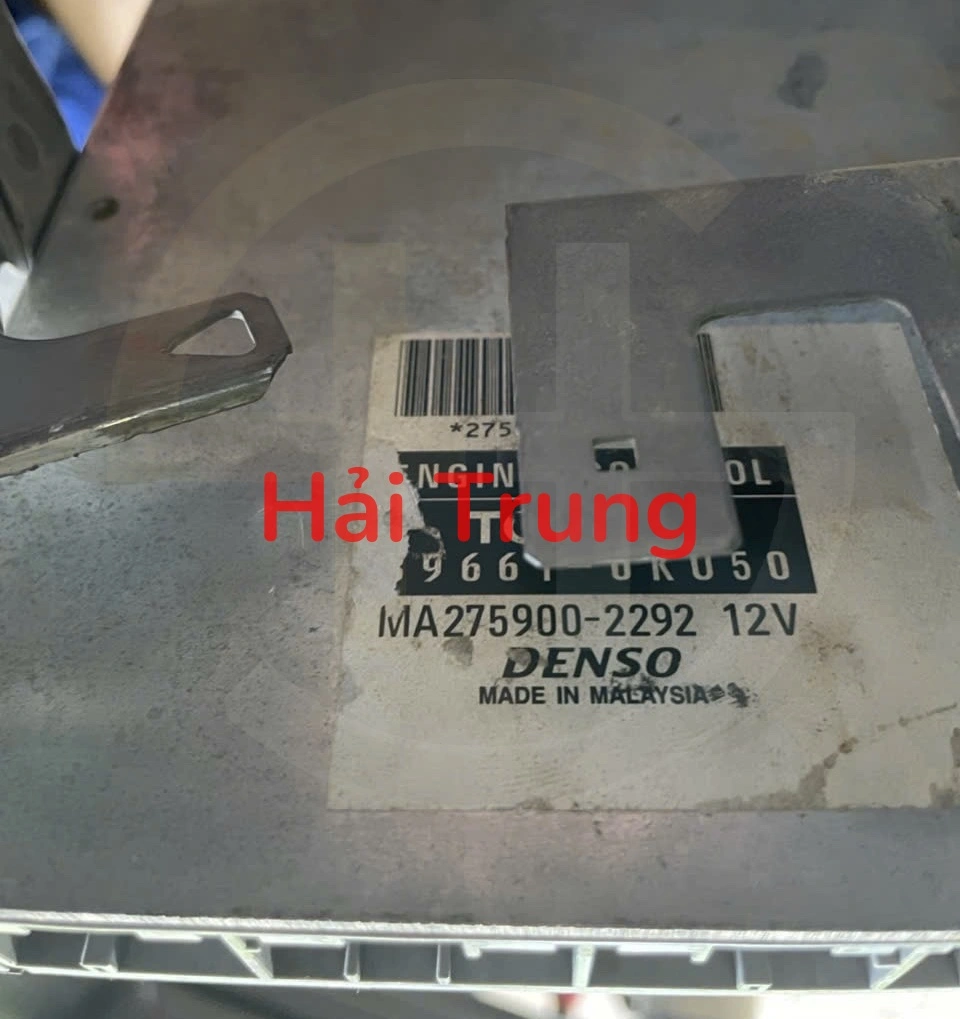 Hộp điều khiển động cơ Hộp đen ECU Toyota Fortuner 2011 Tháo Xe 89661-0K050