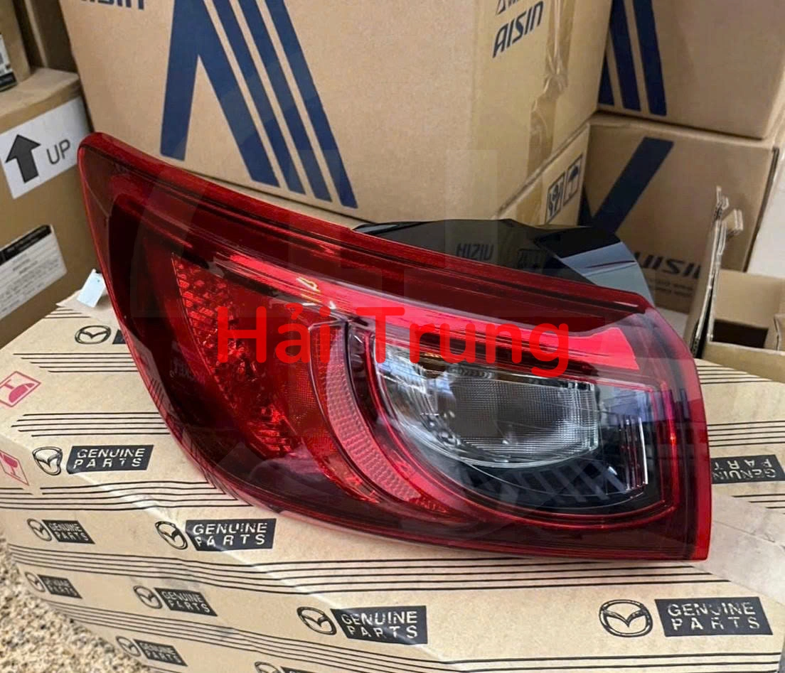 Tháo xe Đèn hậu ngoài Mazda CX3