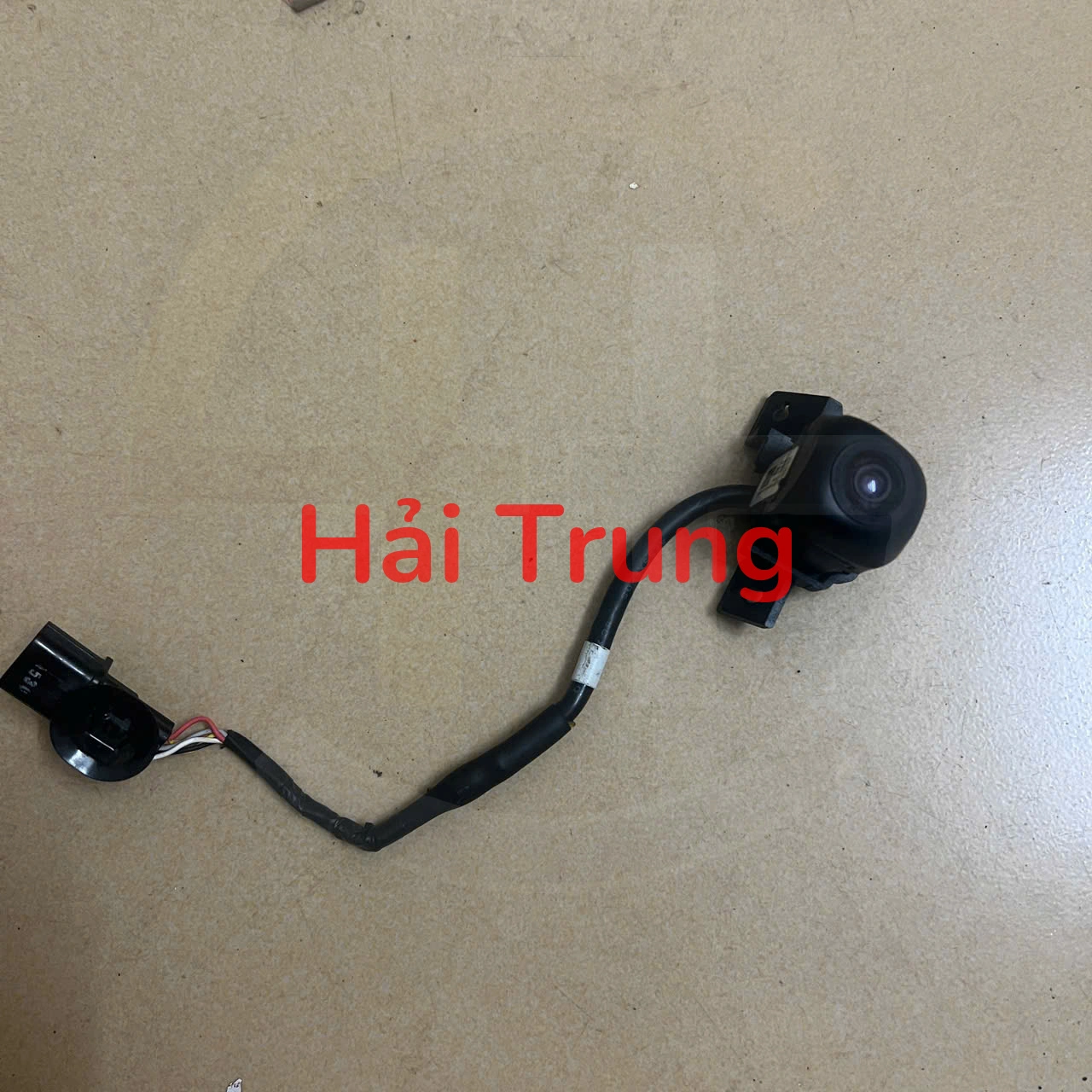 Camera lùi Hyundai Santafe 2019-2021 Tháo Xe