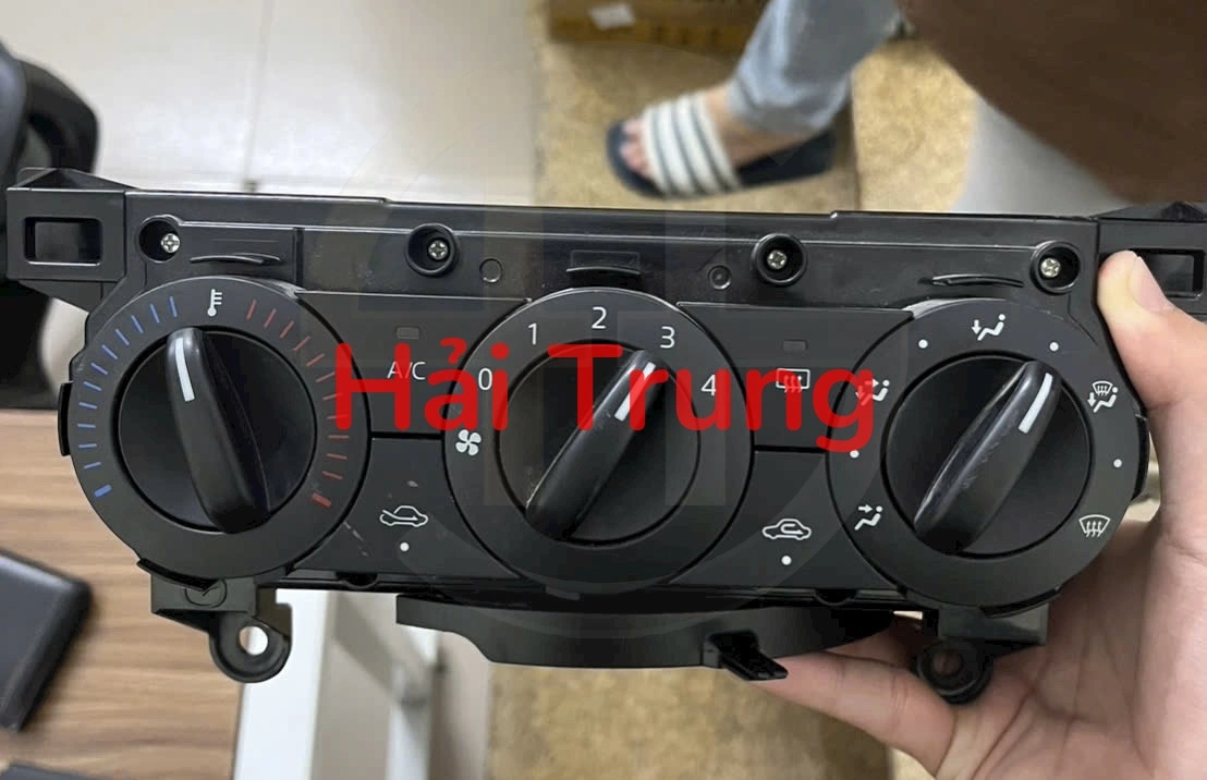 Bảng điều khiển điều hòa Mazda 2 Tháo Xe