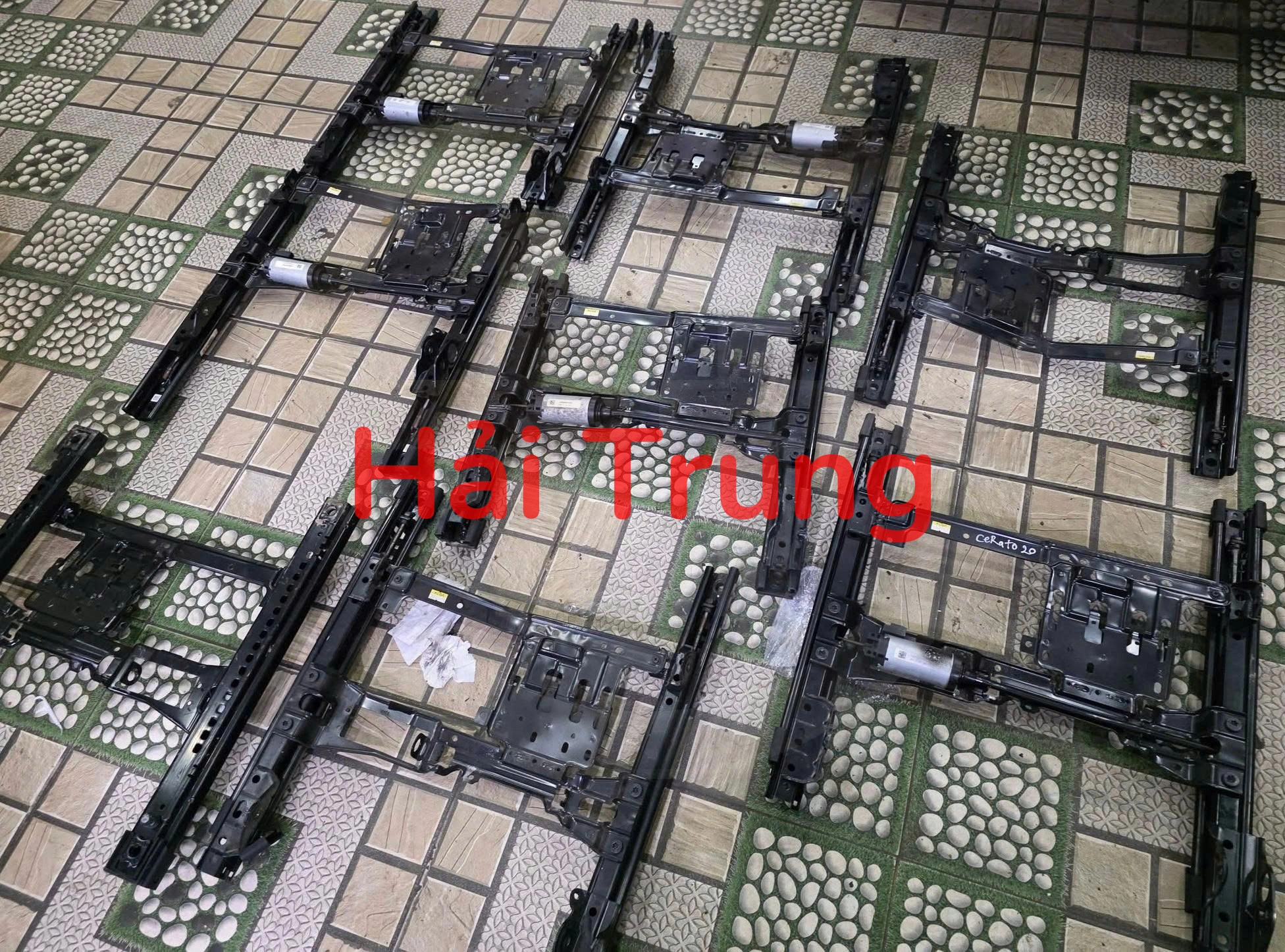 Ray cửa sổ trời Hyundai Santafe 2019-2022 Tháo Xe