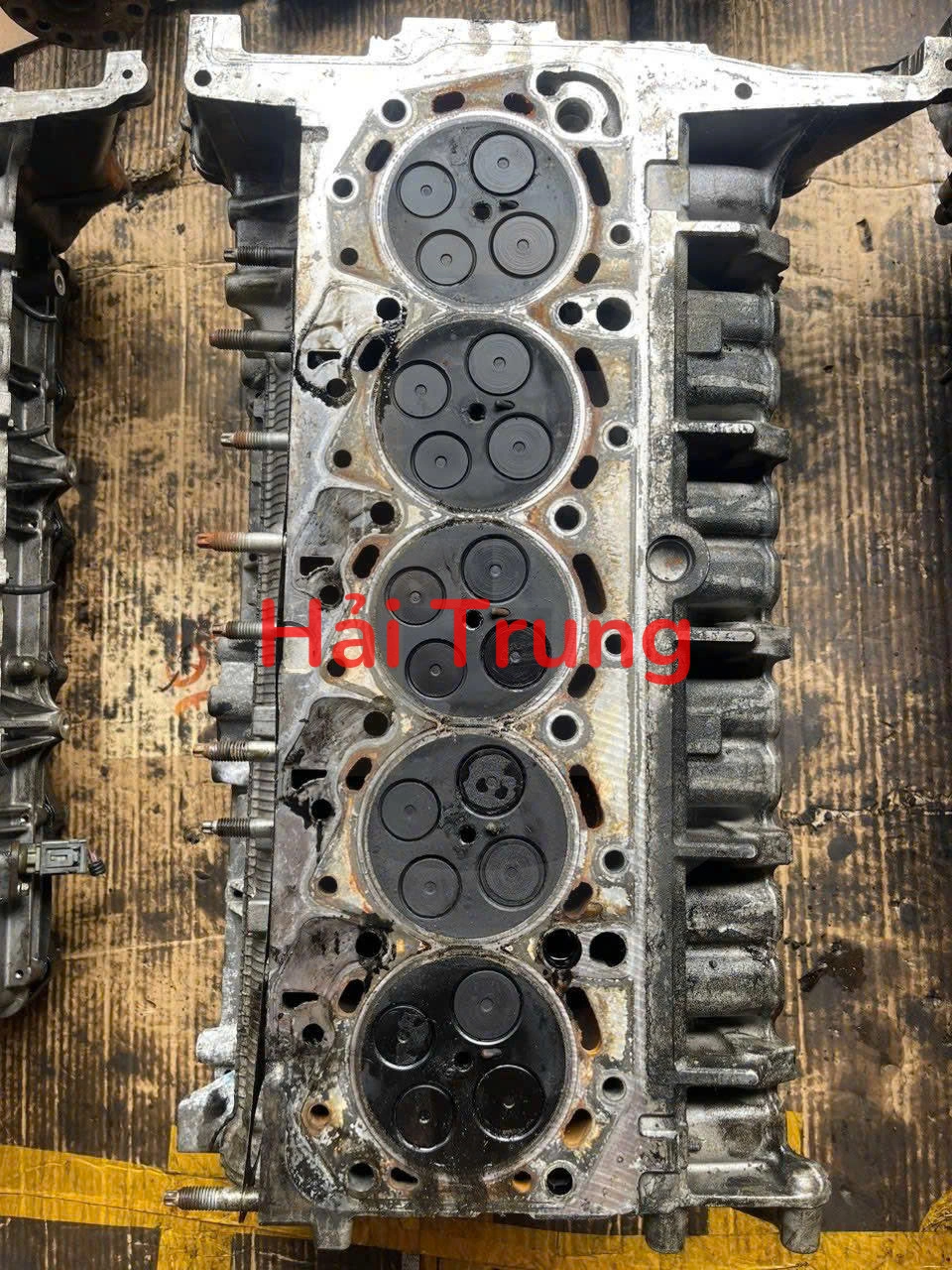 Tháo xe Mặt máy Ford Ranger 3.2