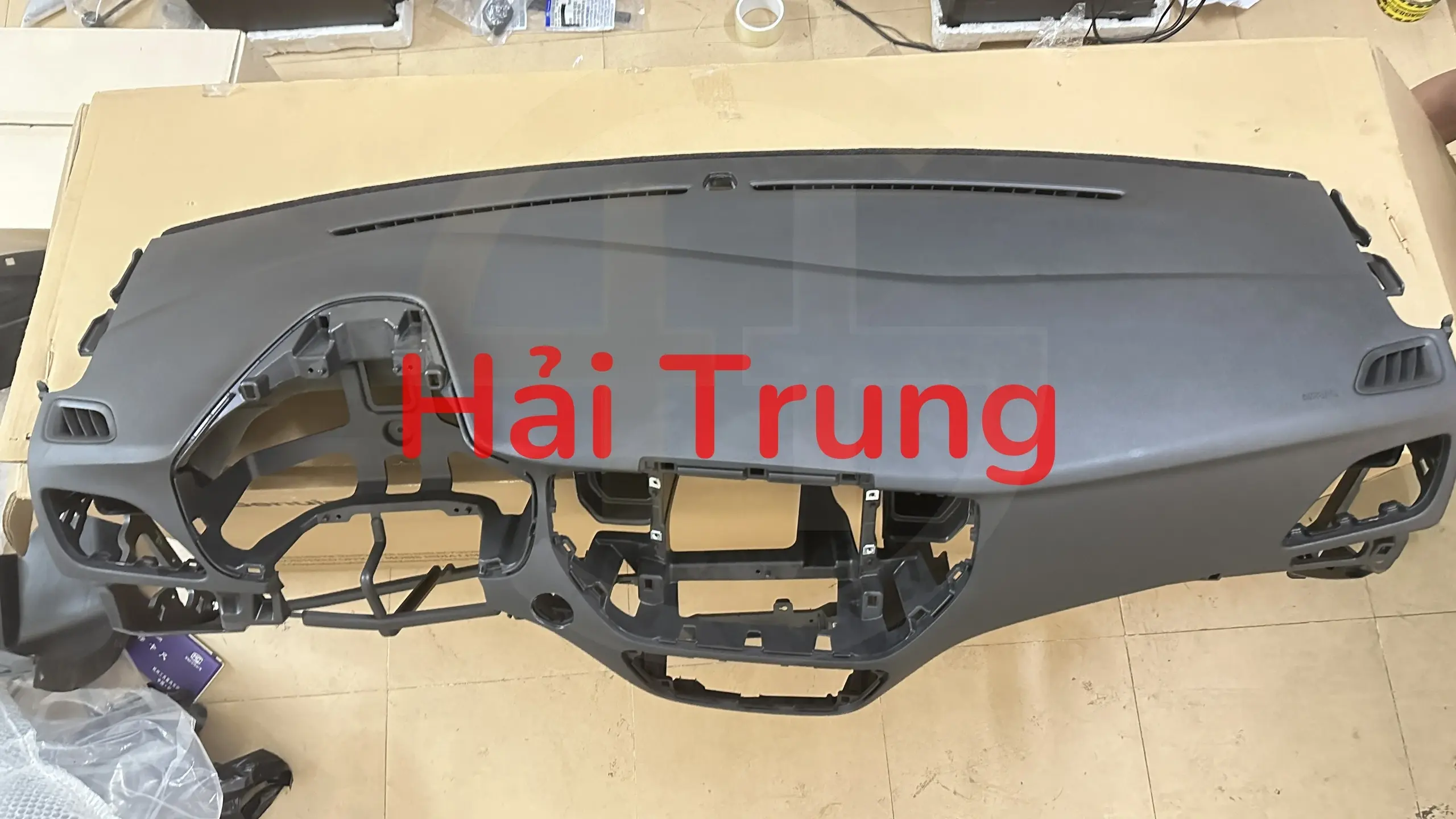 Mặt táp lô Hyundai Accent 2021-2024 chính hãng 84710H6160 TRY 