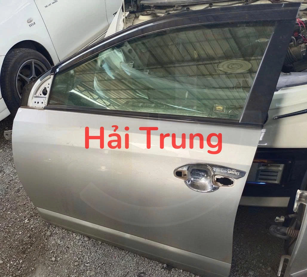 Cánh cửa trước Toyota Yaris Tháo Xe