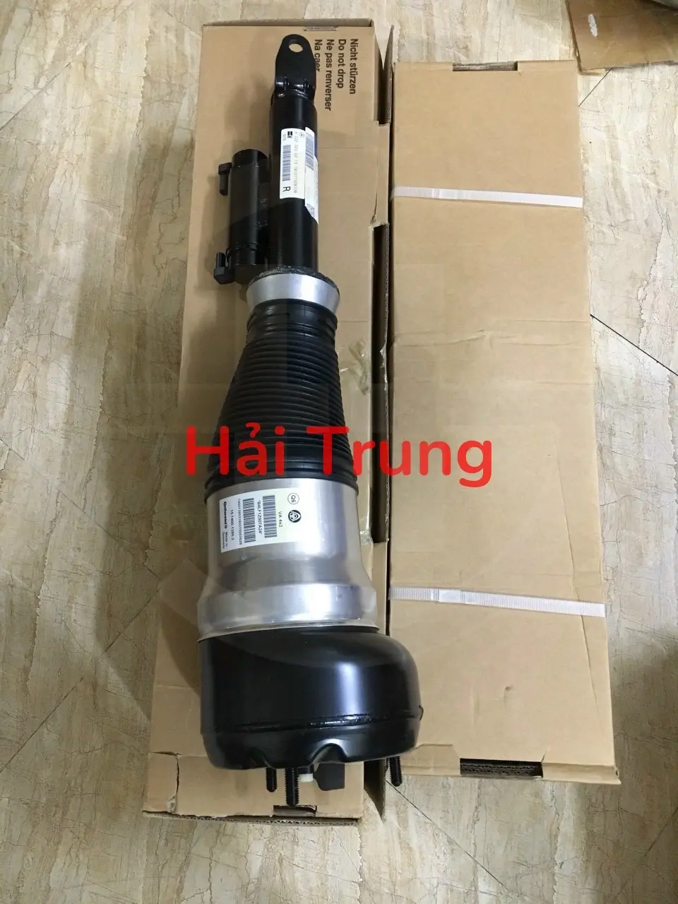 Giảm xóc trước Mercedes S400, S450, S500, S450L W222 chính hãng A2223204813. 