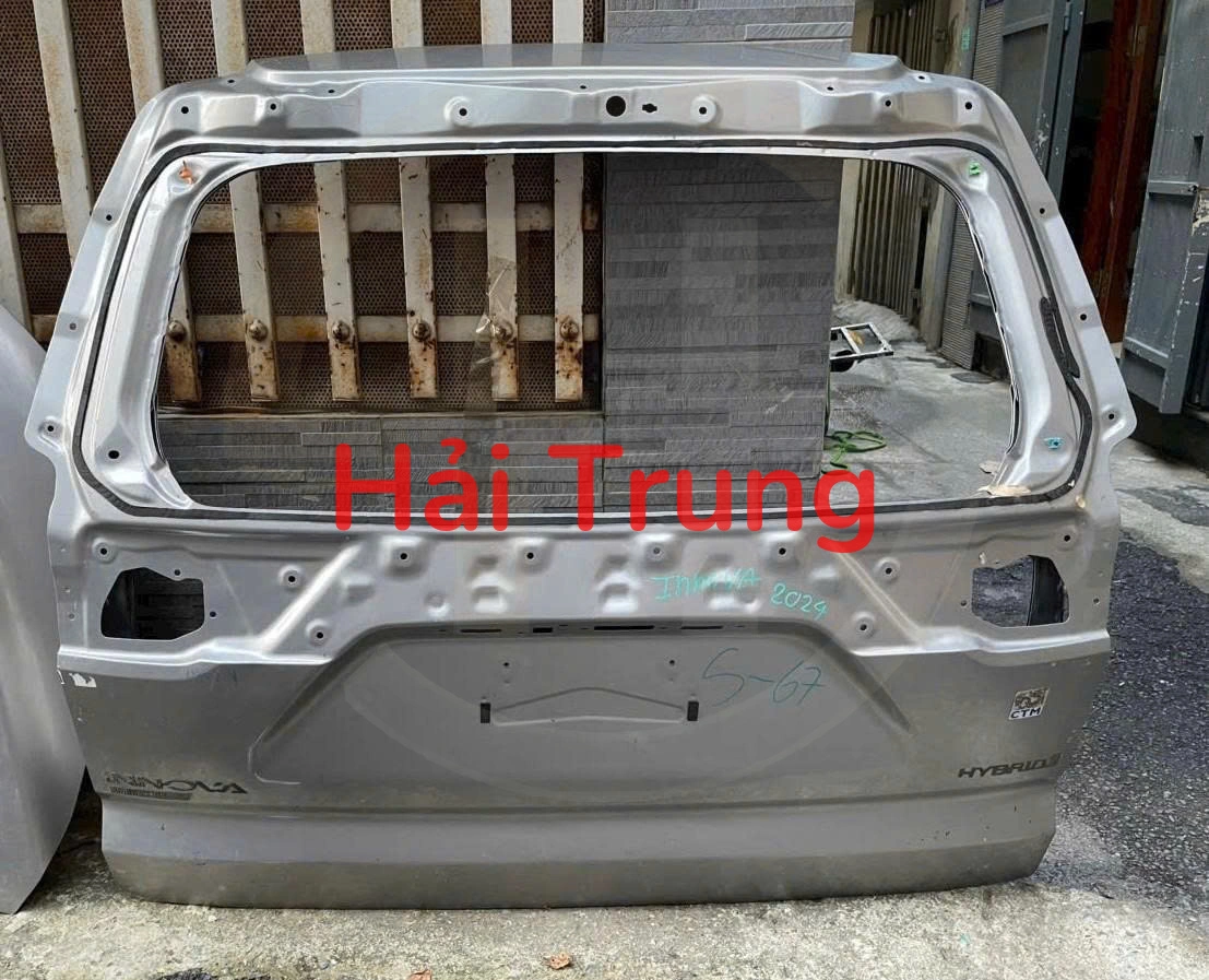 Tháo xe Cốp sau, cửa hậu Toyota Innova 2017 2018 2019 2020